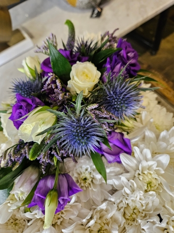 Based Cushion with Foliage